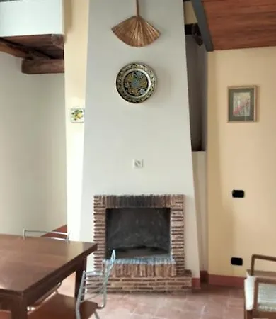 Un Tocco Di Antico Apartment *