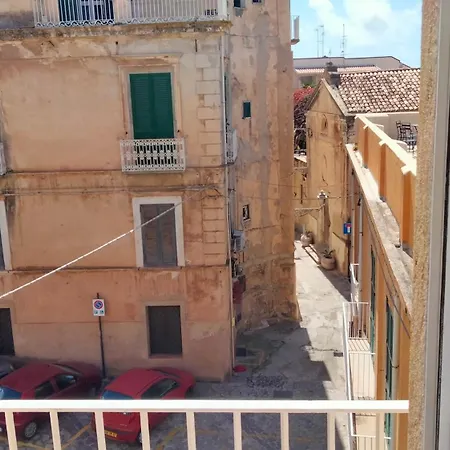 Un Tocco Di Antico * Тропея