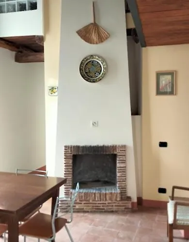 Un Tocco Di Antico Apartment *